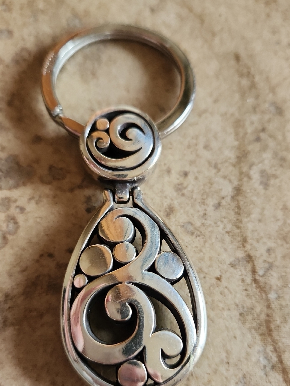 Brighton Contempo Key Fob/Keychain Silver Swirl - Picture 3 of 5